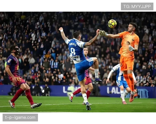 黄潜再创佳绩，西甲赛场稳健表现引关注