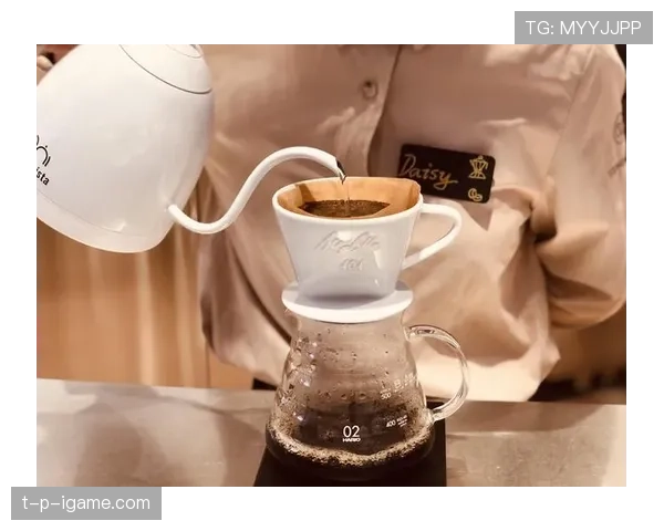 刘诗雯退役后住广州豪宅，每天喝手冲咖啡练瑜伽，这日子过得比偶像剧还精致