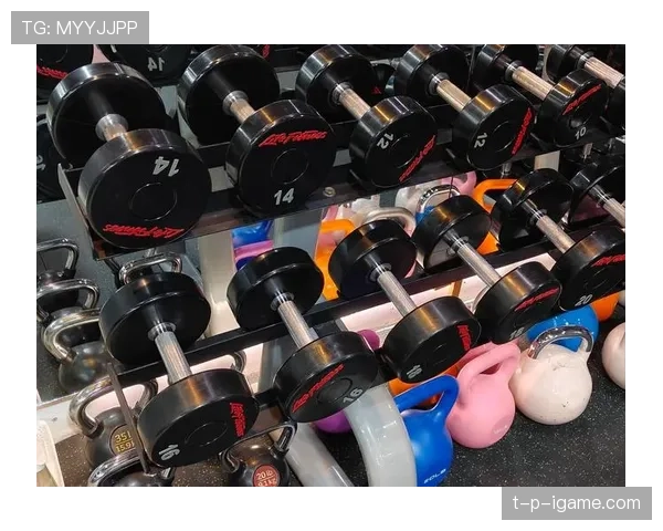 小威退役后一天喝三杯冰美式，健身房打卡比上班还准时